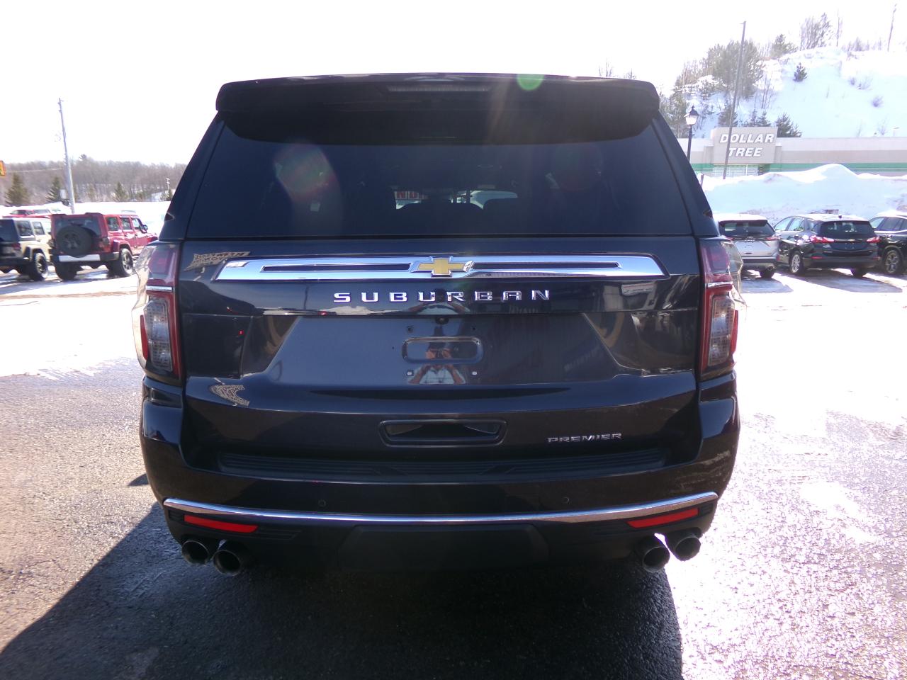 Chevrolet Suburban 4WD 4dr Premier 2023
