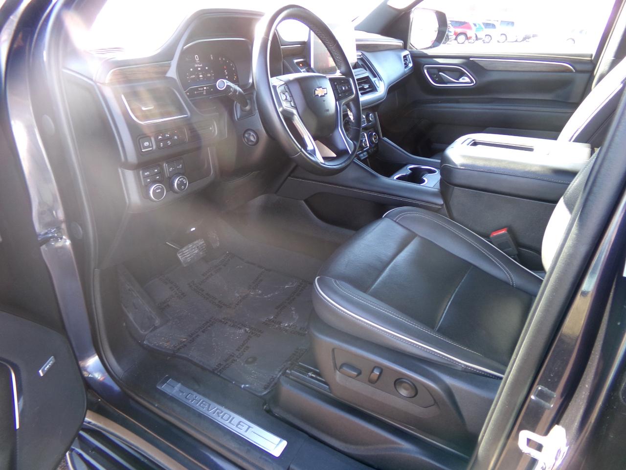 Chevrolet Suburban 4WD 4dr Premier 2023