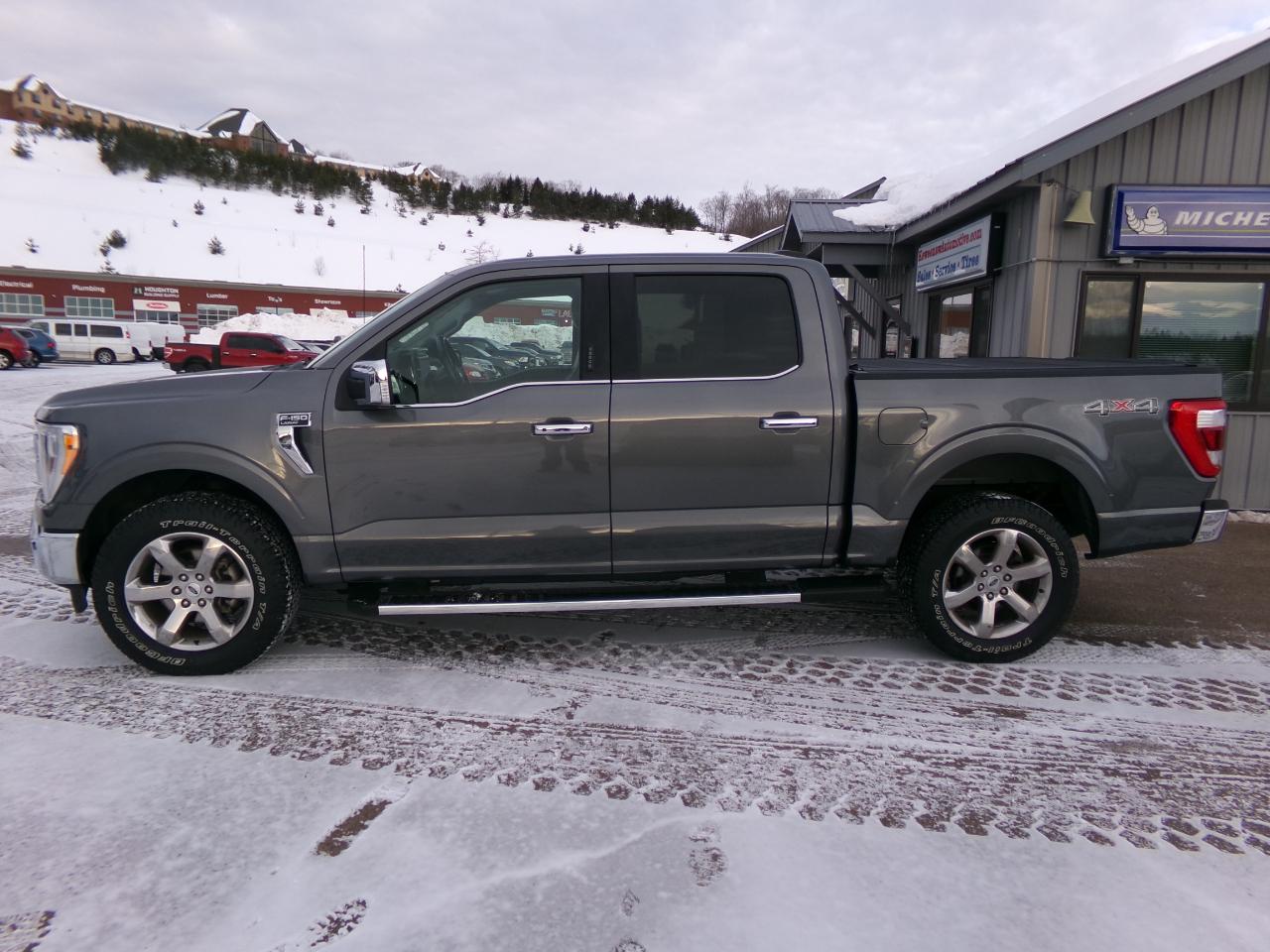 Ford F-150 Lariat 4WD SuperCrew 5.5' Box 2022