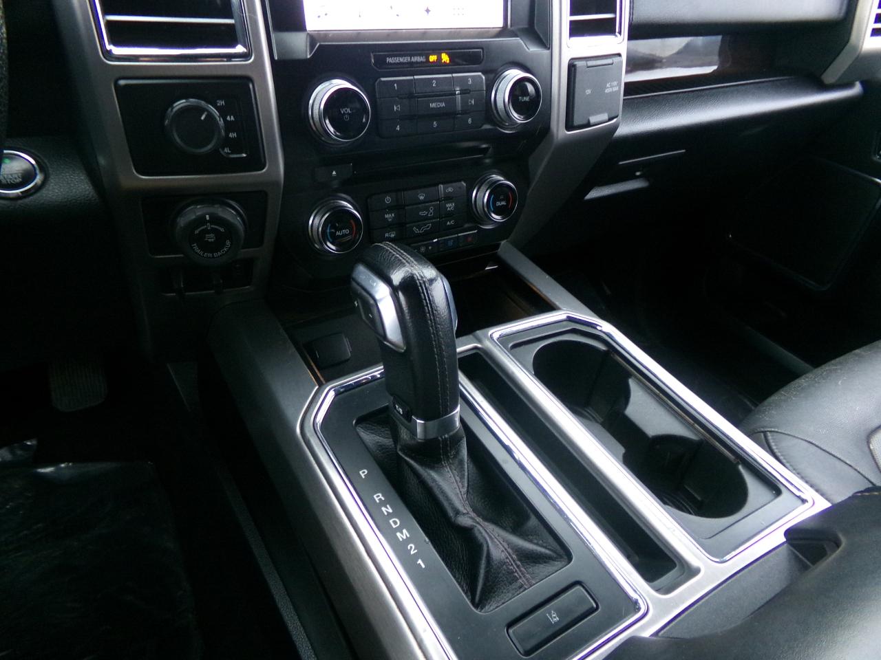 Ford F-150 4WD SuperCrew 145" Platinum 2016