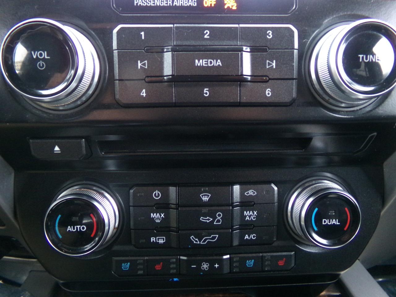 Ford F-150 4WD SuperCrew 145" Platinum 2016