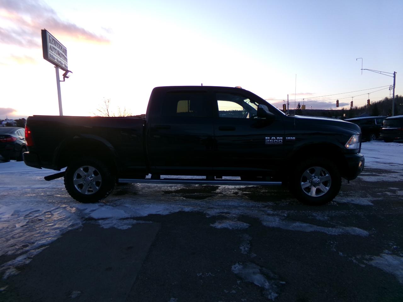 RAM 2500 4WD Crew Cab 149" Outdoorsman 2015