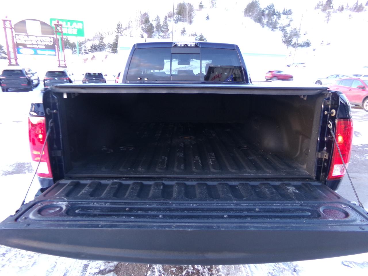 RAM 2500 4WD Crew Cab 149" Outdoorsman 2015