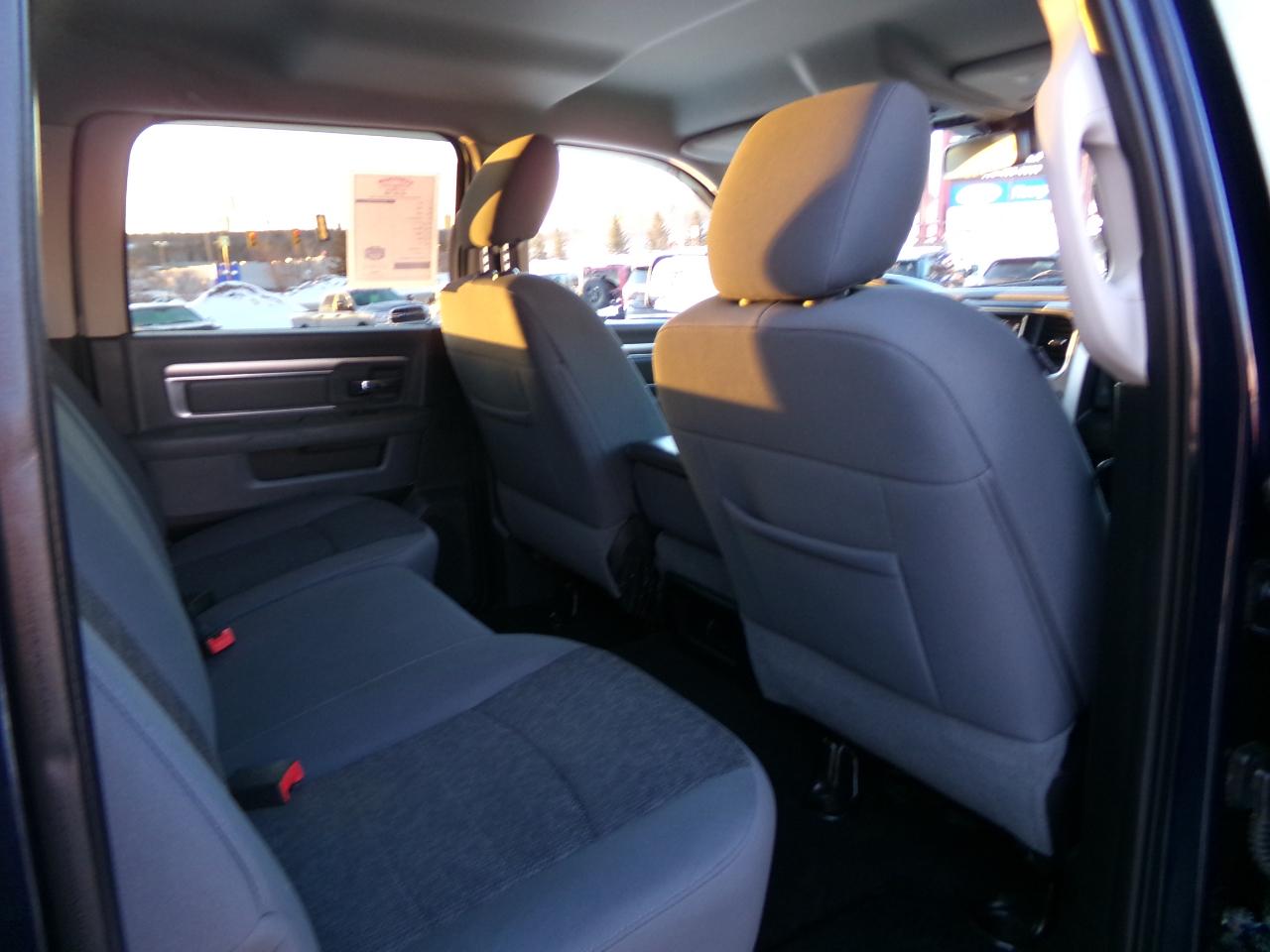 RAM 2500 4WD Crew Cab 149" Outdoorsman 2015