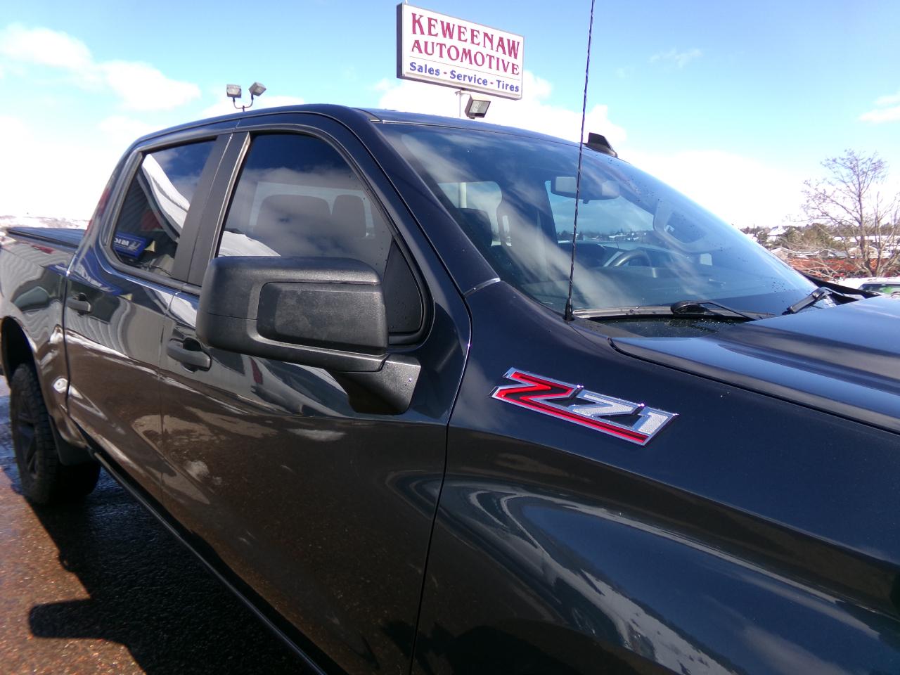 Chevrolet Silverado 1500 4WD Crew Cab 147" Custom Trail Boss 2019