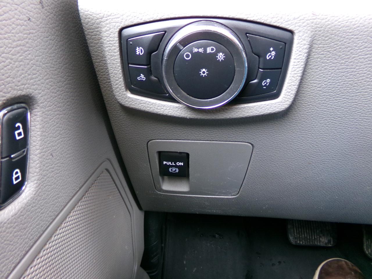 Ford F-150 Lariat 4WD SuperCab 6.5' Box 2018