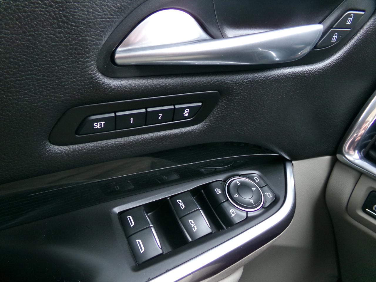 Cadillac XT4 AWD 4dr Premium Luxury 2019