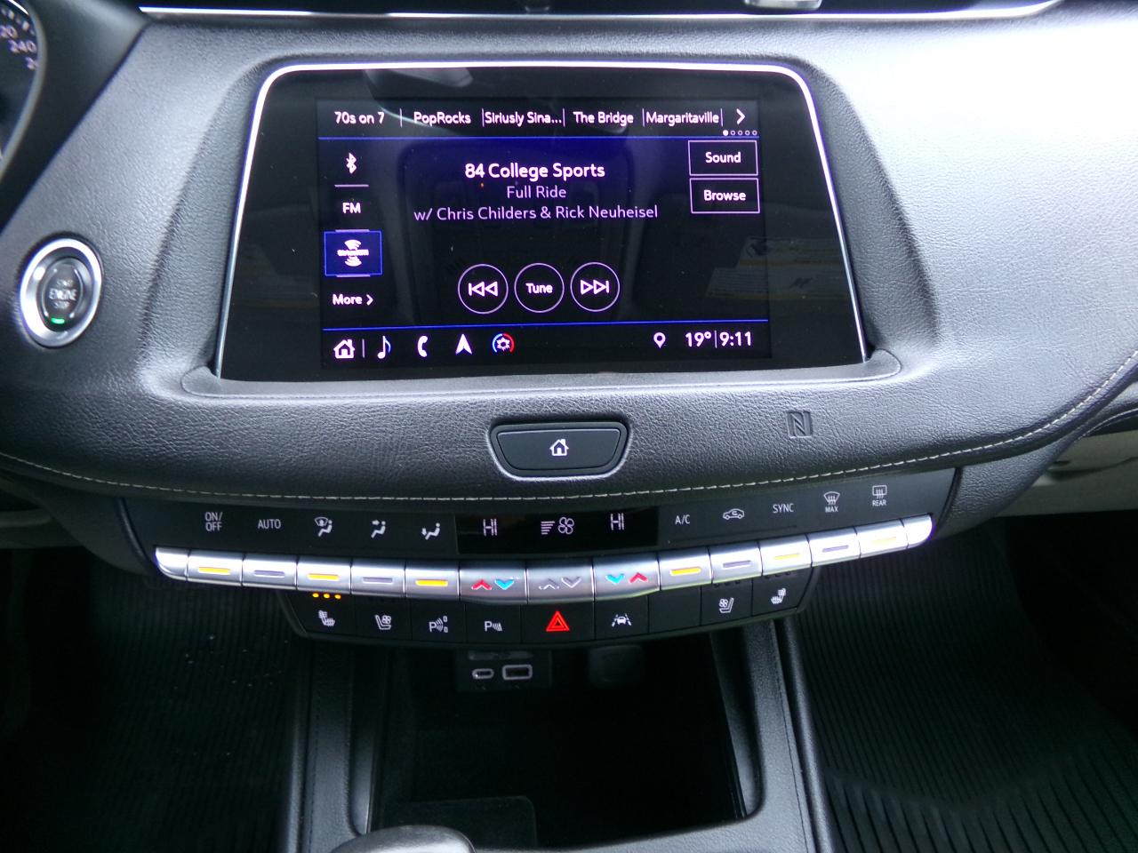 Cadillac XT4 AWD 4dr Premium Luxury 2019