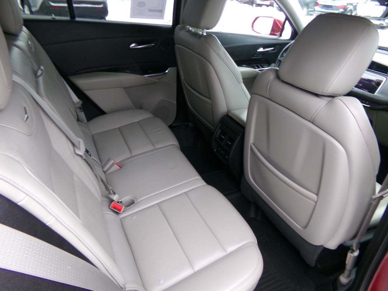 Cadillac XT4 AWD 4dr Premium Luxury 2019