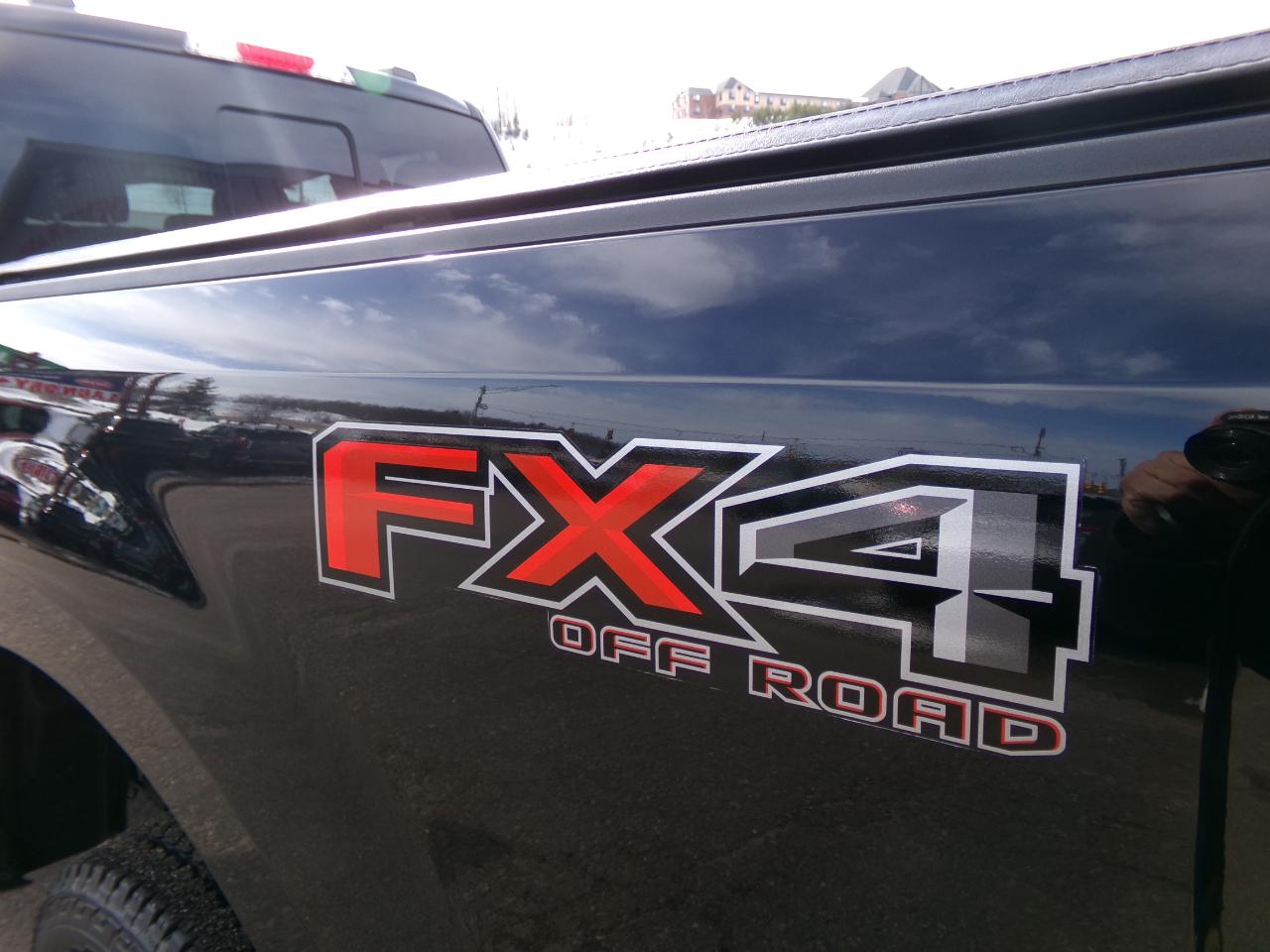 Ford Super Duty F-350 SRW Lariat 4WD SuperCab 8' Box 2020