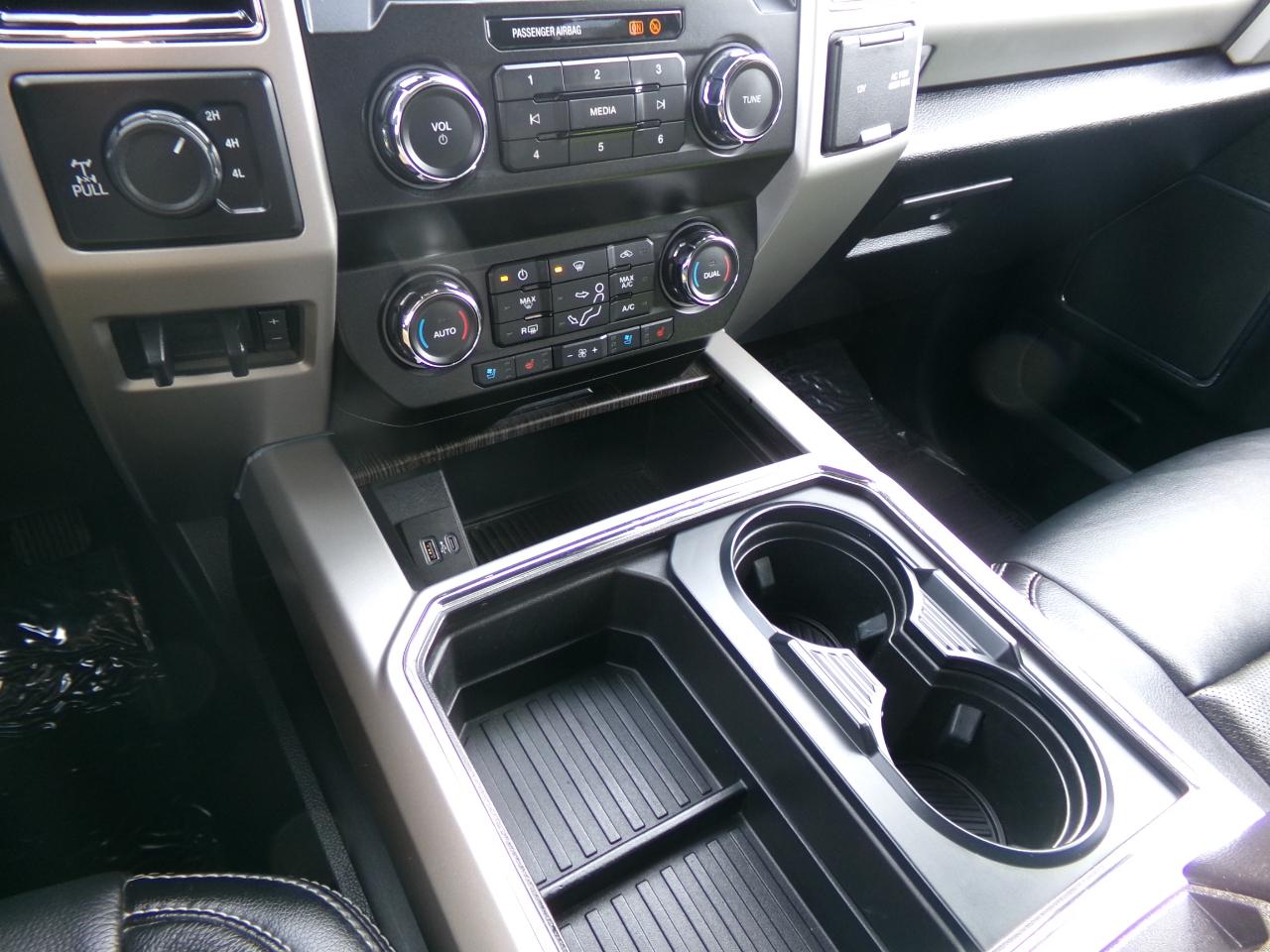 Ford Super Duty F-350 SRW Lariat 4WD SuperCab 8' Box 2020