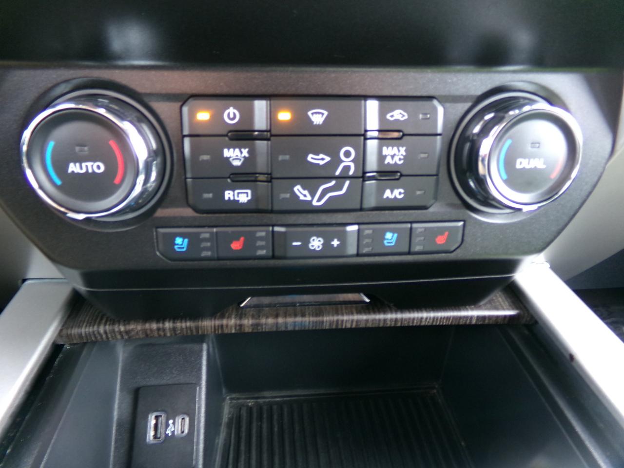 Ford Super Duty F-350 SRW Lariat 4WD SuperCab 8' Box 2020