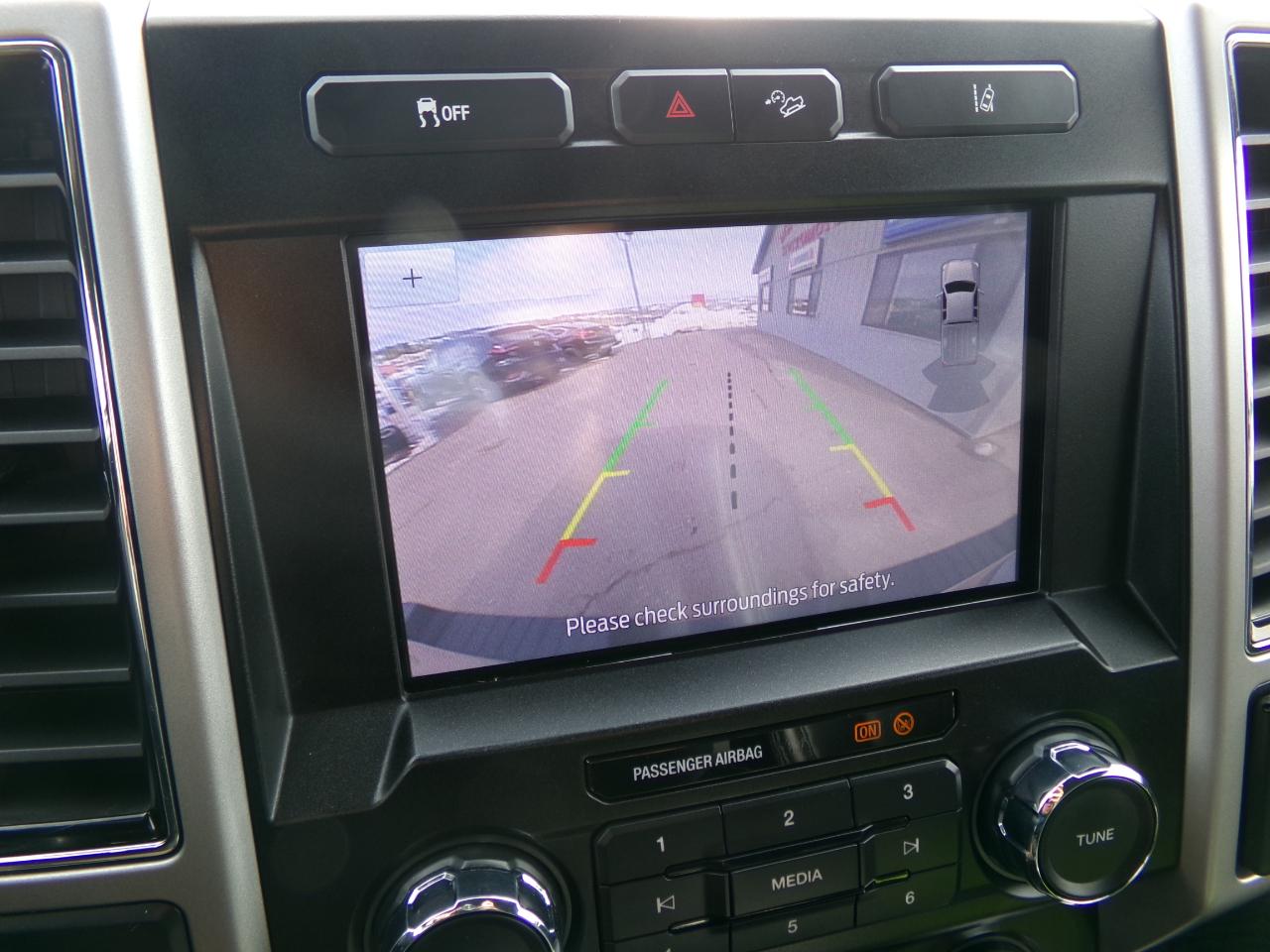 Ford Super Duty F-350 SRW Lariat 4WD SuperCab 8' Box 2020