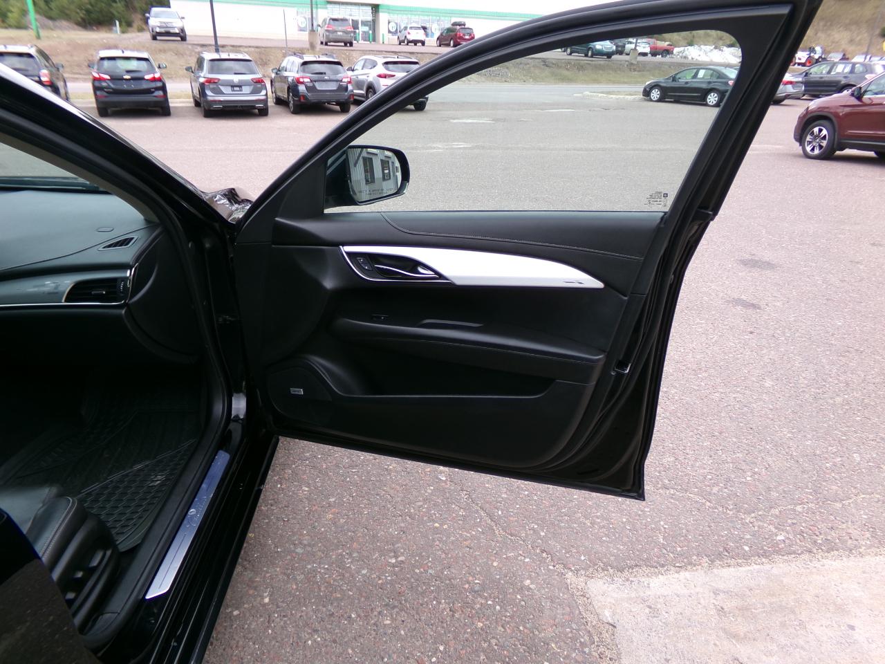 Cadillac ATS 4dr Sdn 2.0L Luxury AWD 2014