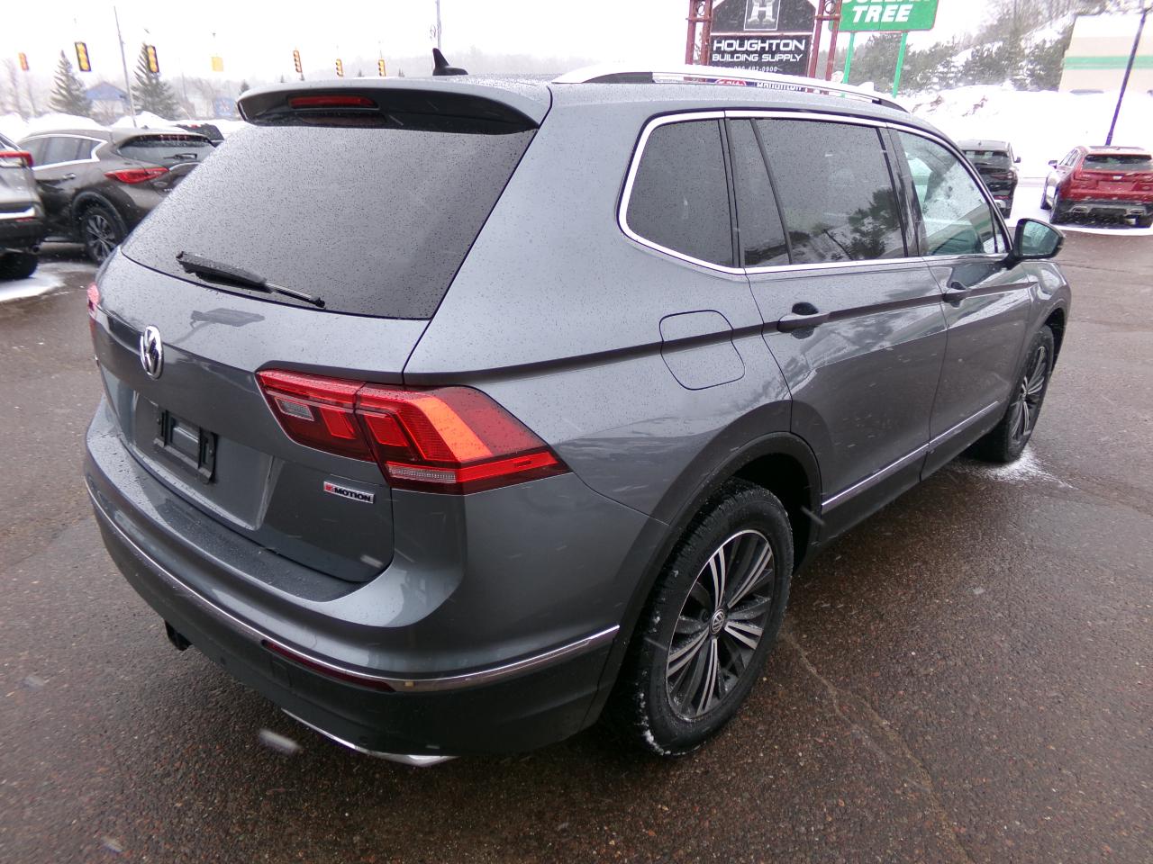 Volkswagen Tiguan 2.0T SEL R-Line Black 4MOTION 2019