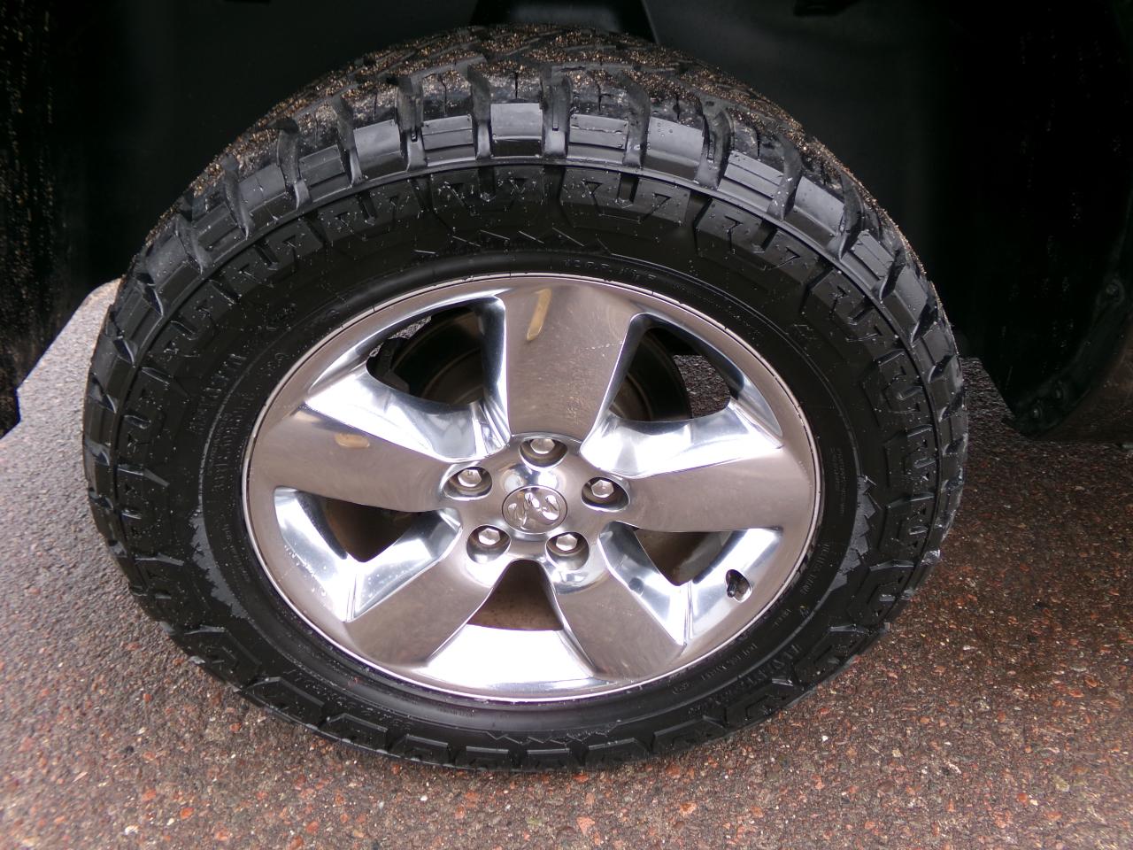 RAM 1500 Lone Star 4x4 Crew Cab 5'7" Box 2017