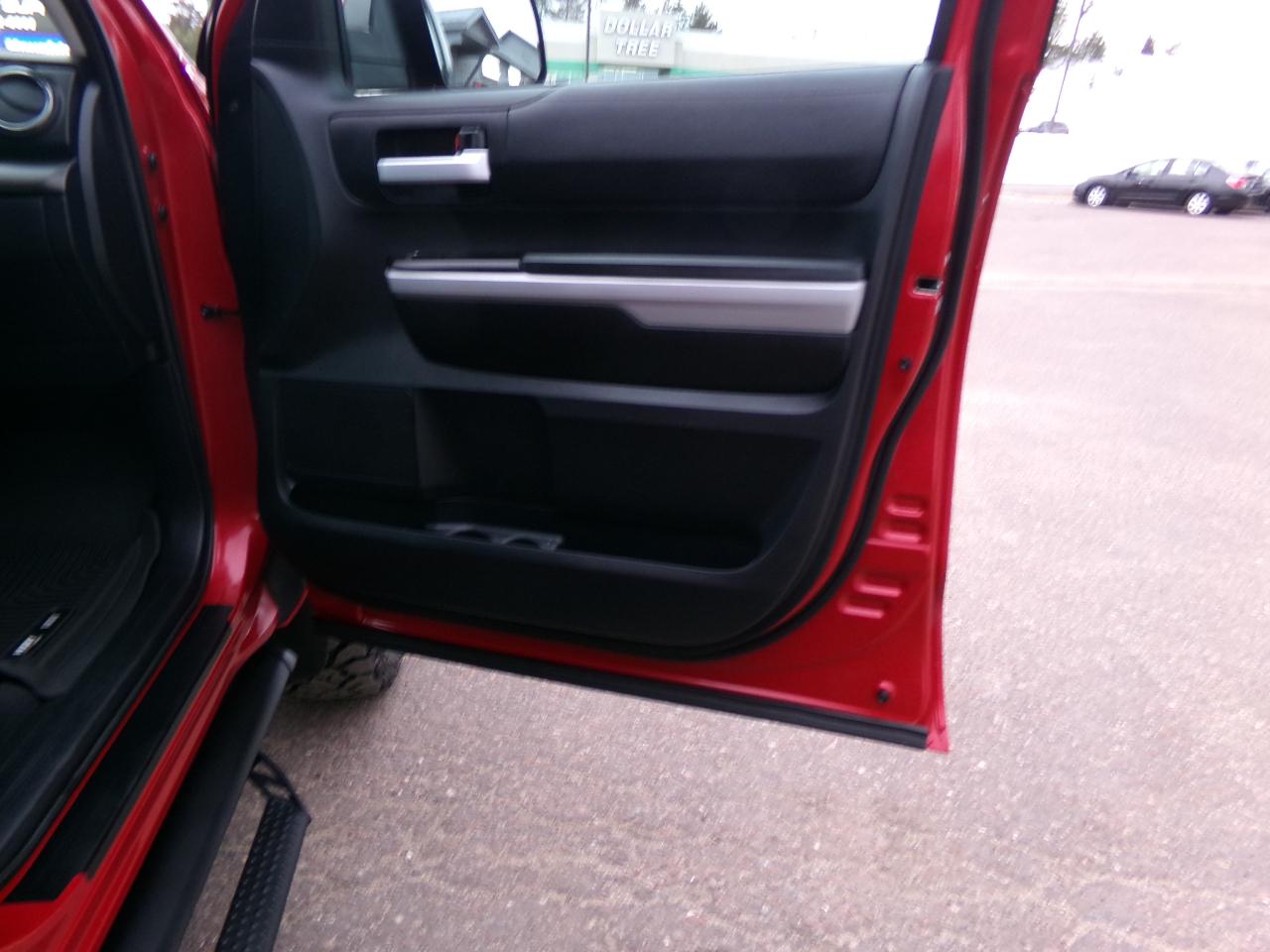 Toyota Tundra 4WD SR5 CrewMax 5.5' Bed 5.7L FFV (Natl) 2019