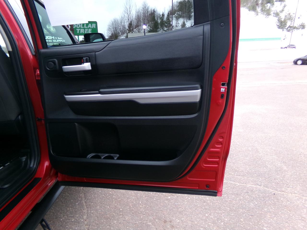 Toyota Tundra 4WD SR5 CrewMax 5.5' Bed 5.7L FFV (Natl) 2019