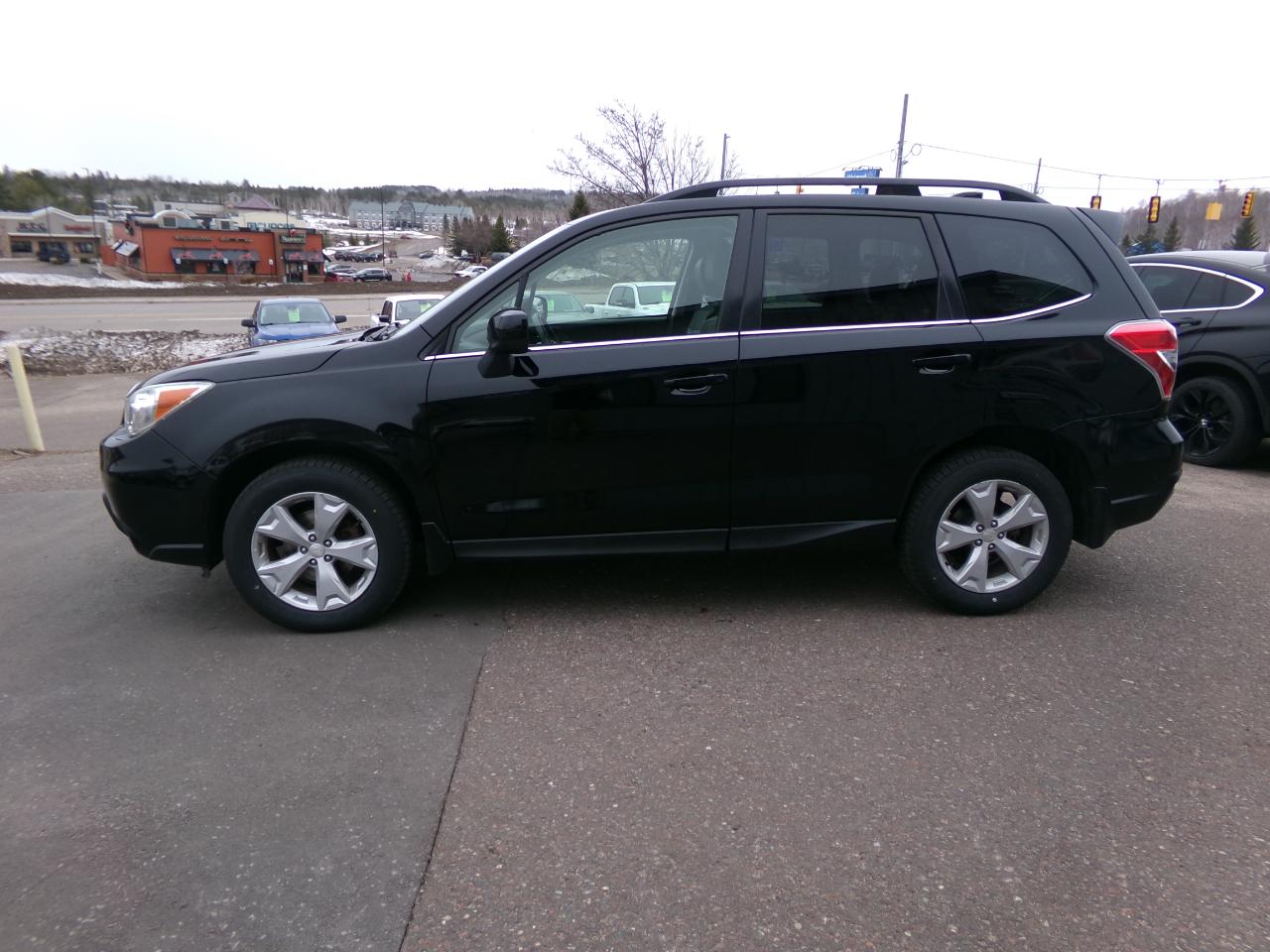 Subaru Forester 4dr CVT 2.5i Limited PZEV 2016