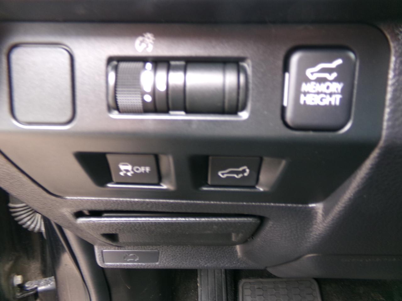 Subaru Forester 4dr CVT 2.5i Limited PZEV 2016