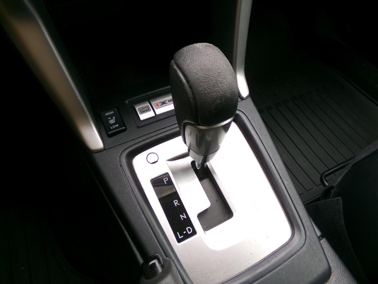 Subaru Forester 4dr CVT 2.5i Limited PZEV 2016