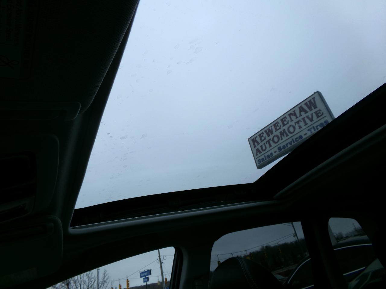 Subaru Forester 4dr CVT 2.5i Limited PZEV 2016