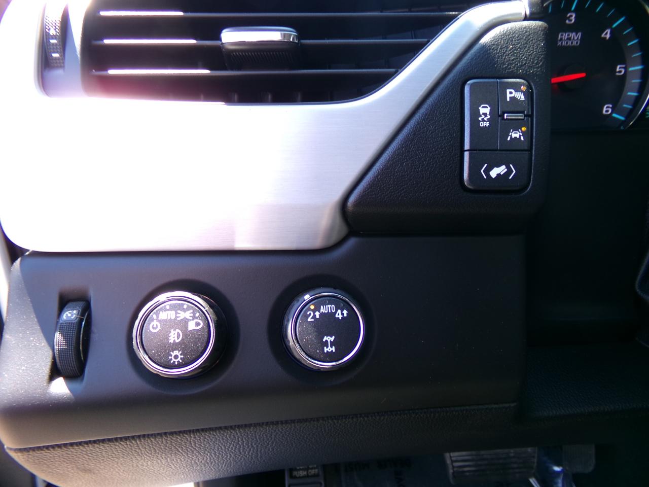 GMC Yukon 4WD 4dr SLT 2018