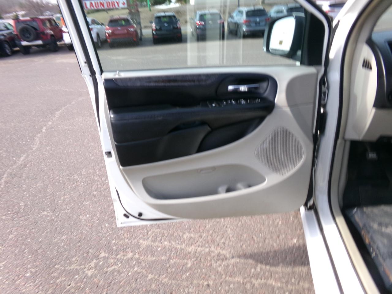 Dodge Grand Caravan  2011