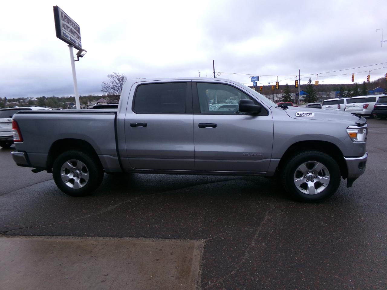 RAM 1500 Tradesman 4x4 Crew Cab 5'7" Box 2019