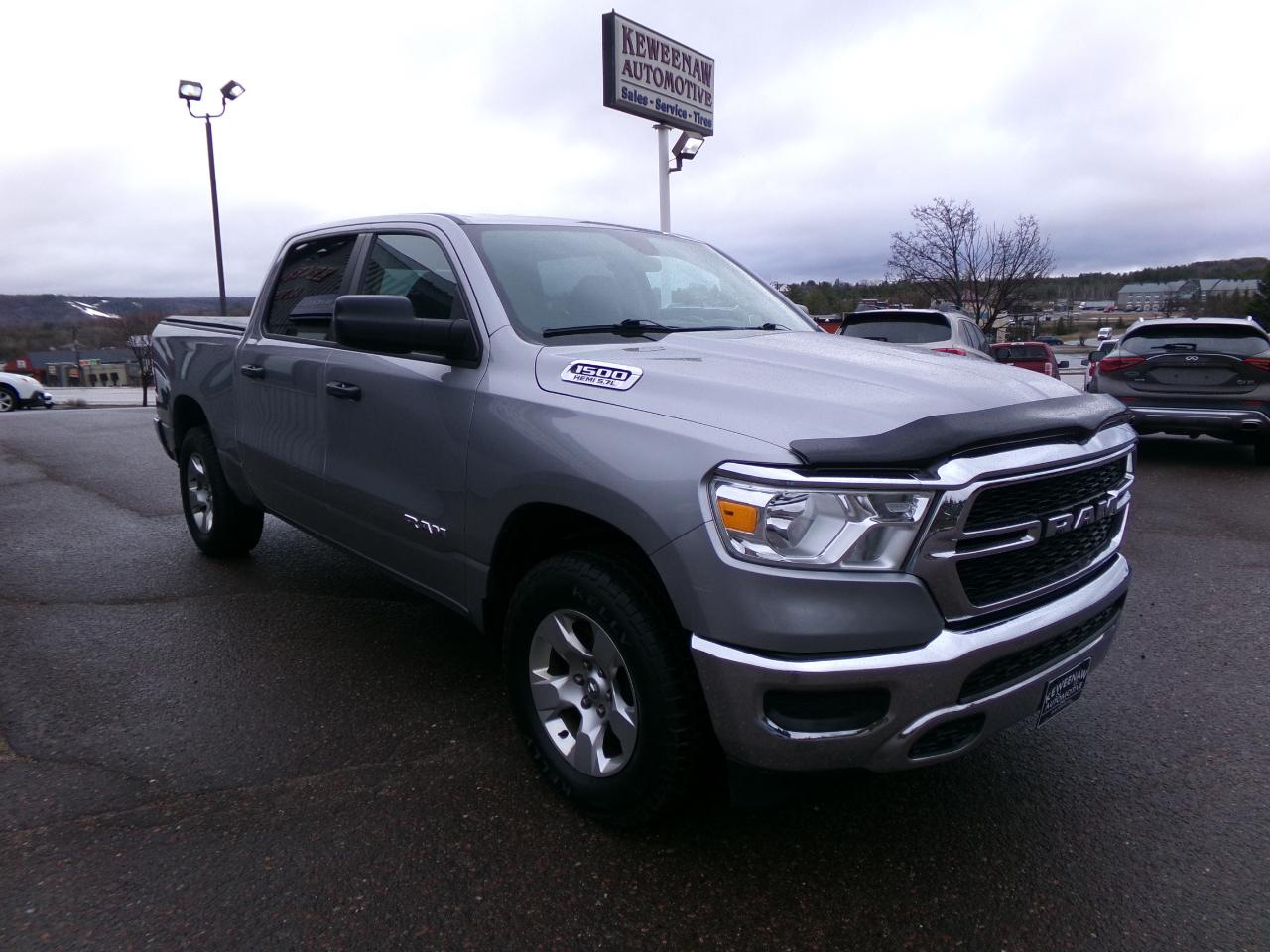 RAM 1500 Tradesman 4x4 Crew Cab 5'7" Box 2019