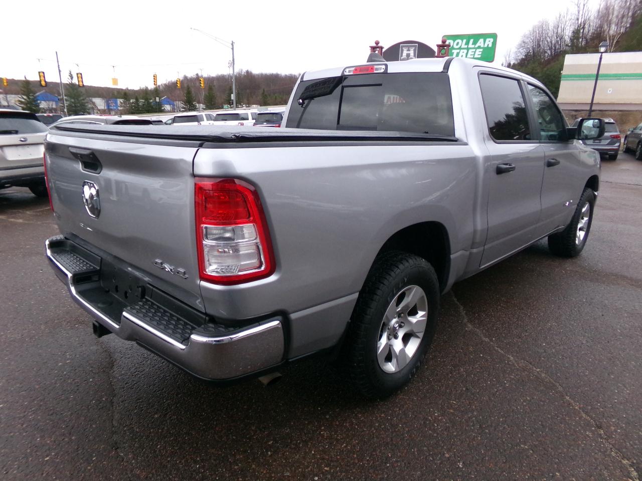 RAM 1500 Tradesman 4x4 Crew Cab 5'7" Box 2019