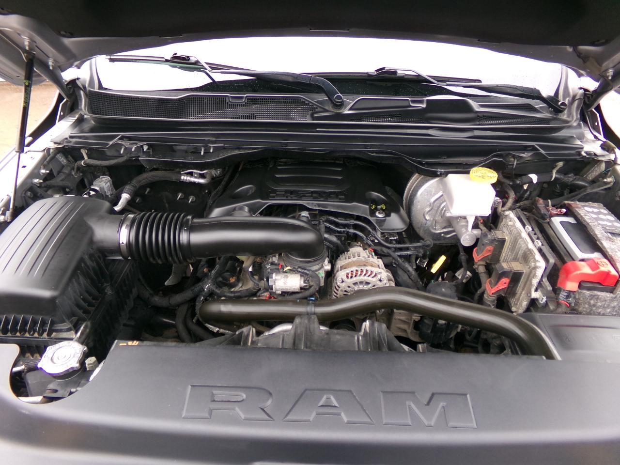 RAM 1500 Tradesman 4x4 Crew Cab 5'7" Box 2019