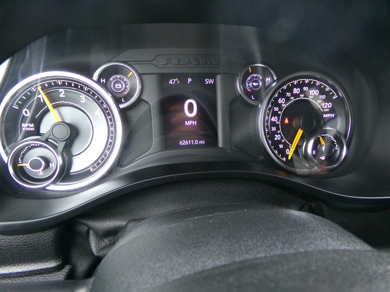 RAM 1500 Tradesman 4x4 Crew Cab 5'7" Box 2019