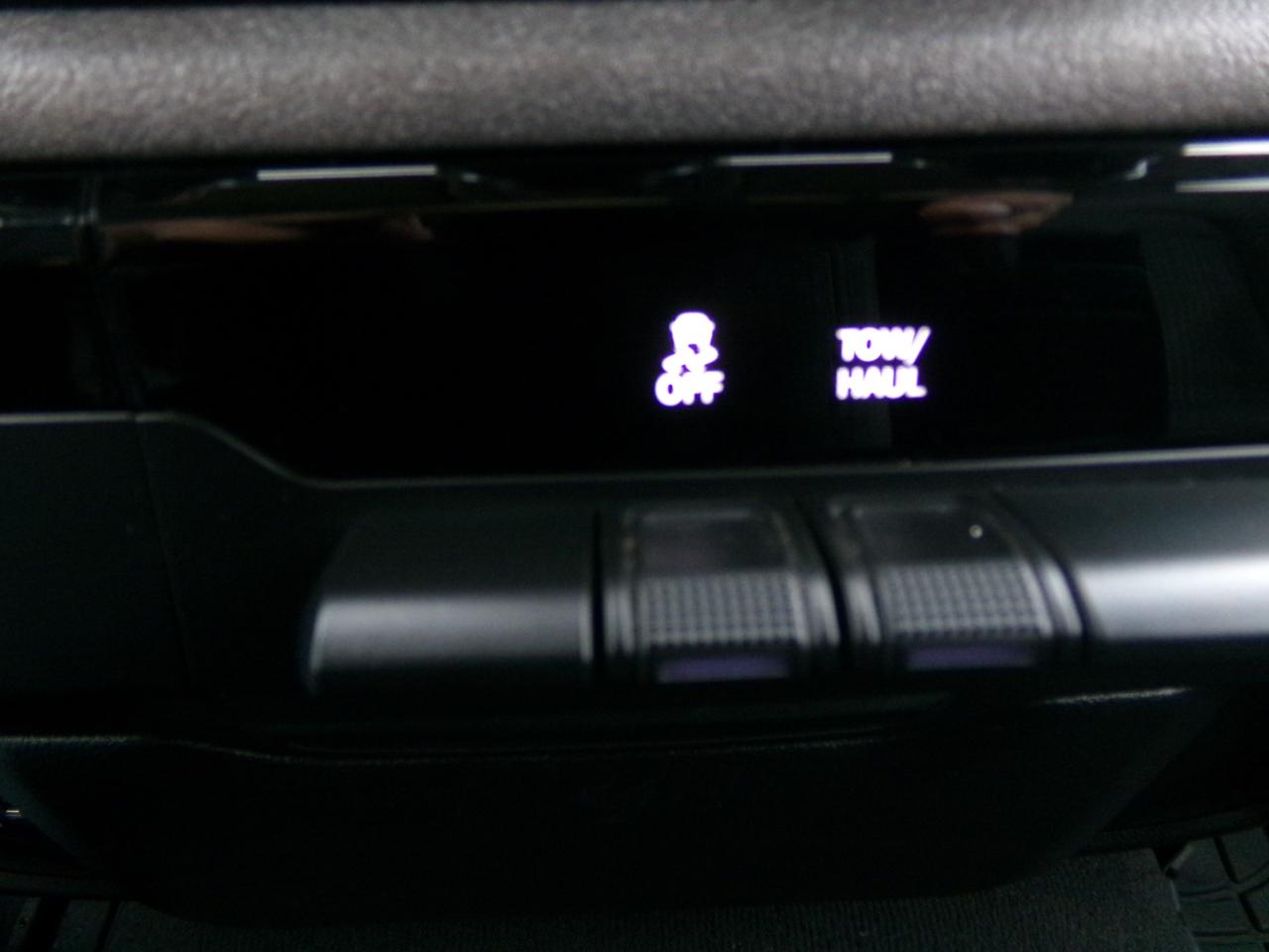 RAM 1500 Tradesman 4x4 Crew Cab 5'7" Box 2019