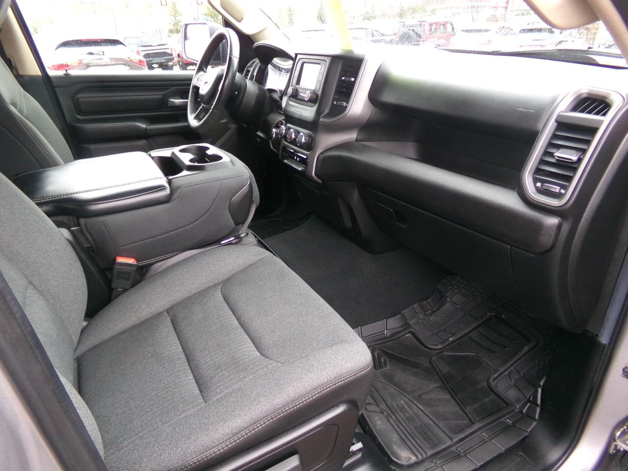 RAM 1500 Tradesman 4x4 Crew Cab 5'7" Box 2019