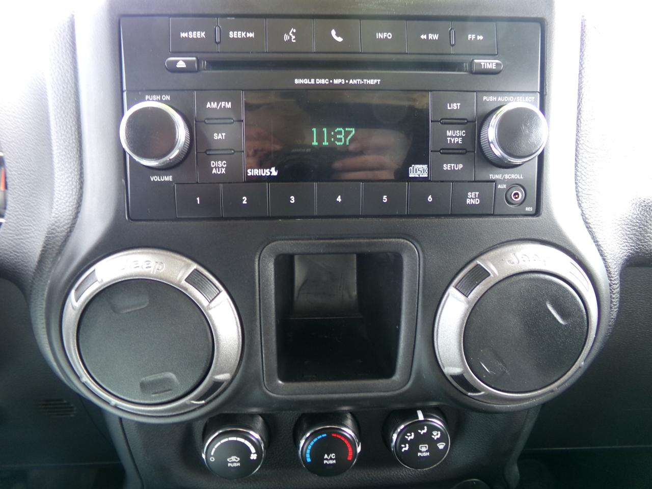 Jeep Wrangler 4WD 2dr Sport 2015