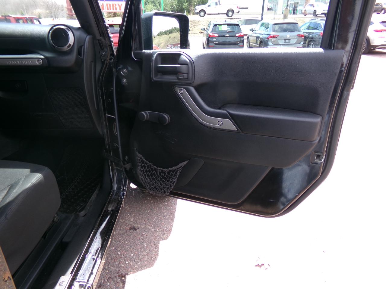 Jeep Wrangler 4WD 2dr Sport 2015