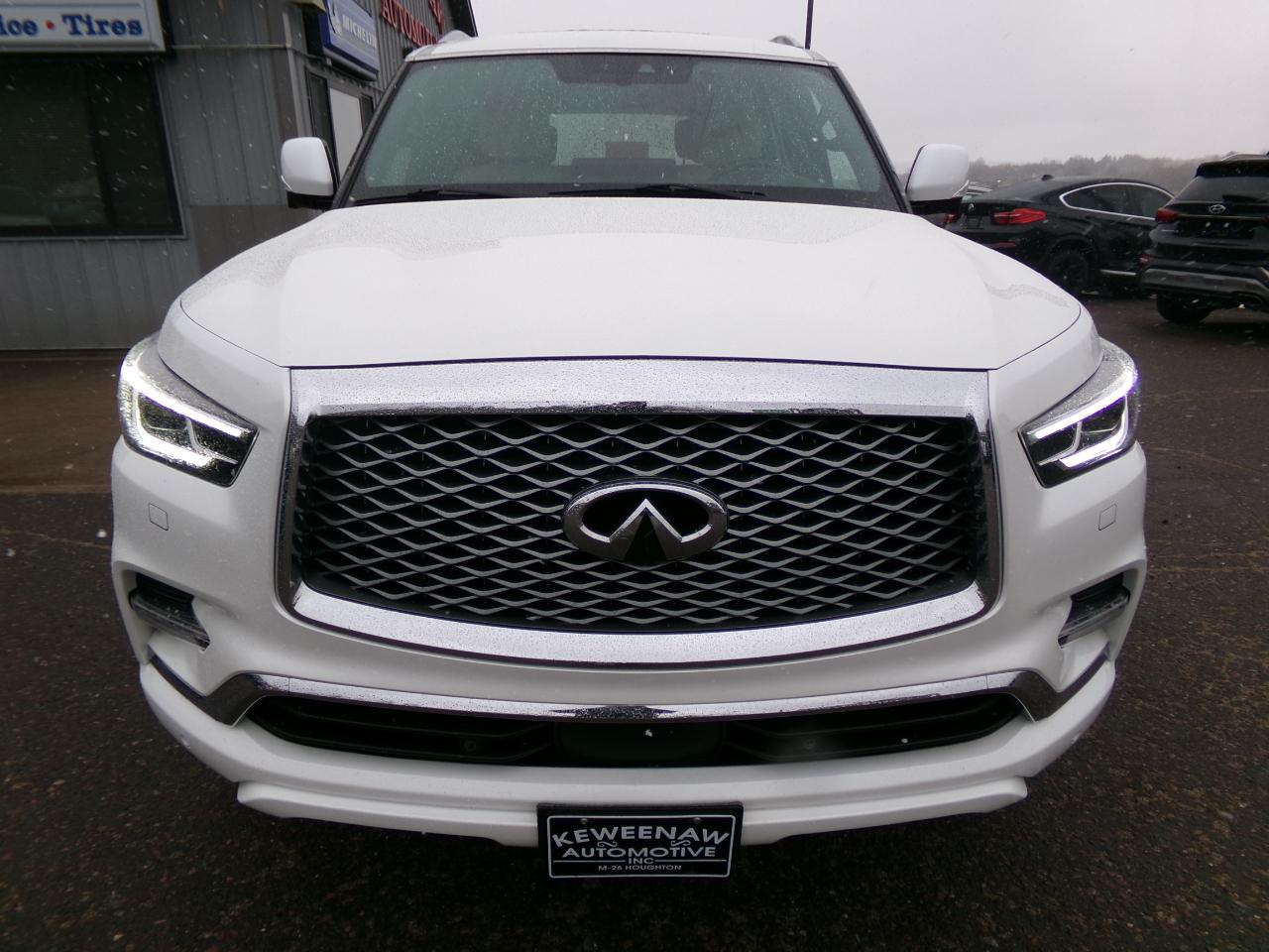 Infiniti QX80 LUXE AWD 2023