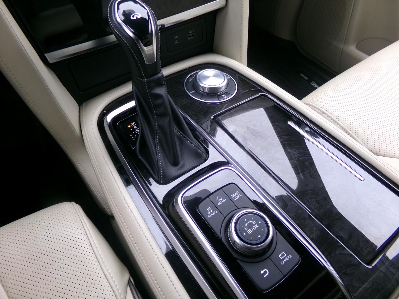 Infiniti QX80 LUXE AWD 2023
