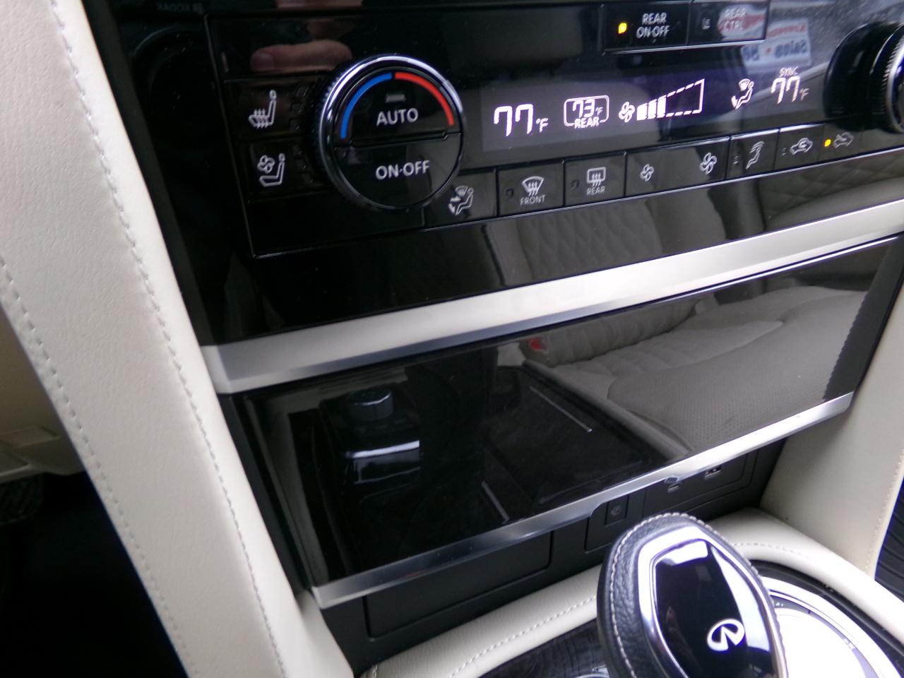 Infiniti QX80 LUXE AWD 2023