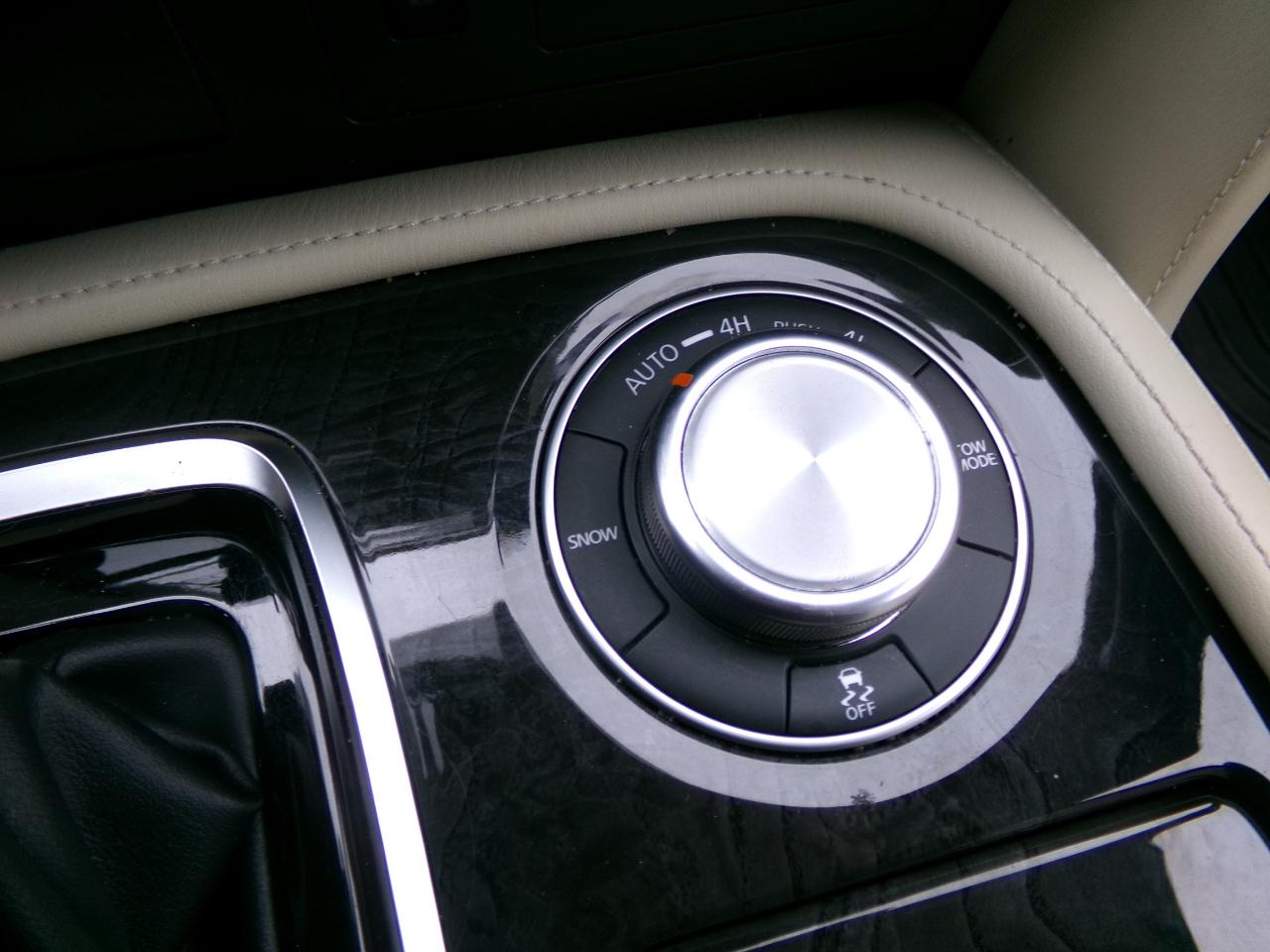 Infiniti QX80 LUXE AWD 2023