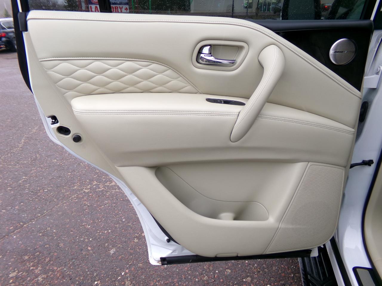 Infiniti QX80 LUXE AWD 2023