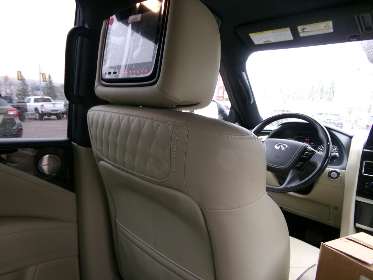 Infiniti QX80 LUXE AWD 2023