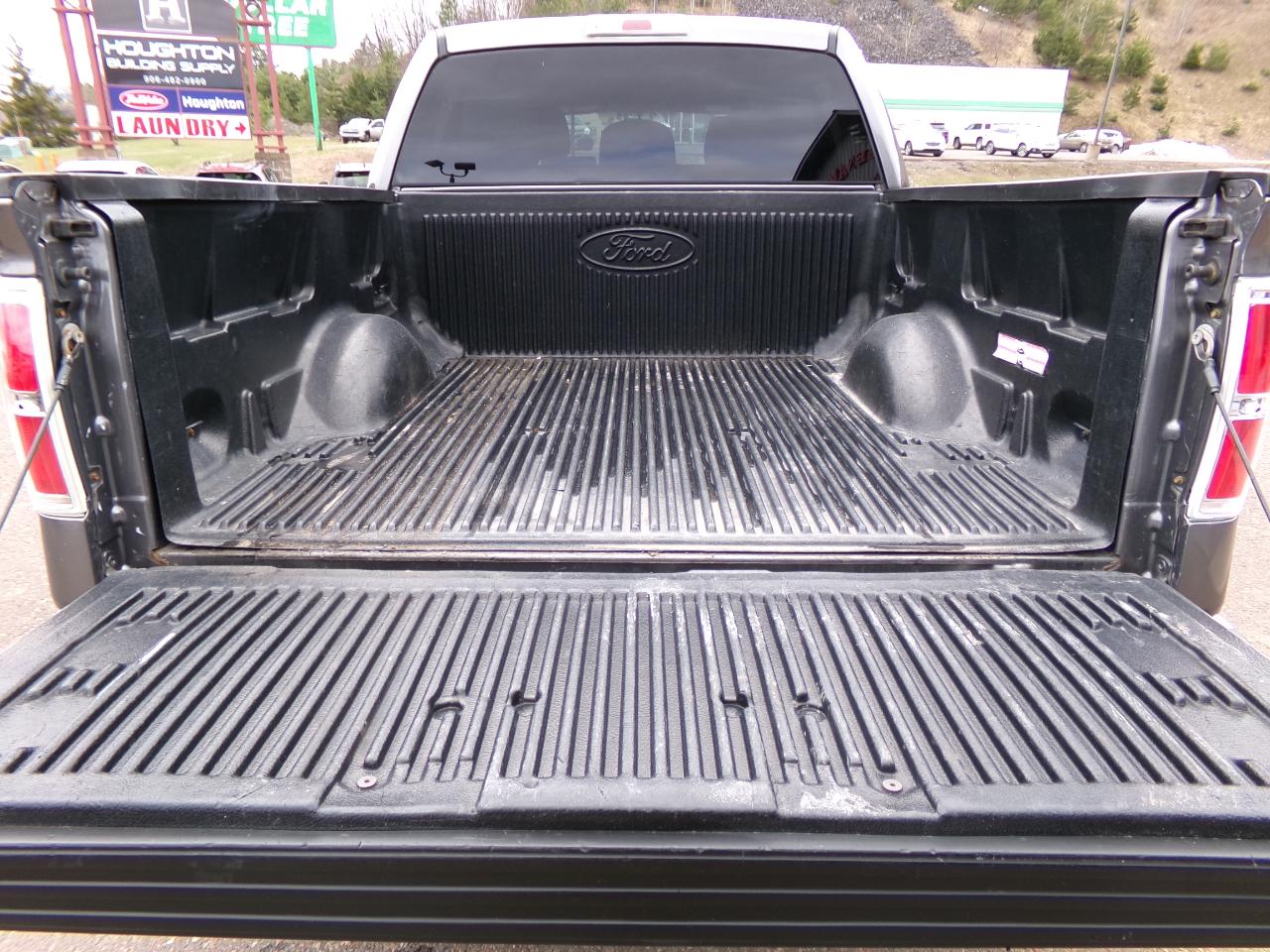Ford F-150 4WD SuperCrew 145" XLT 2011