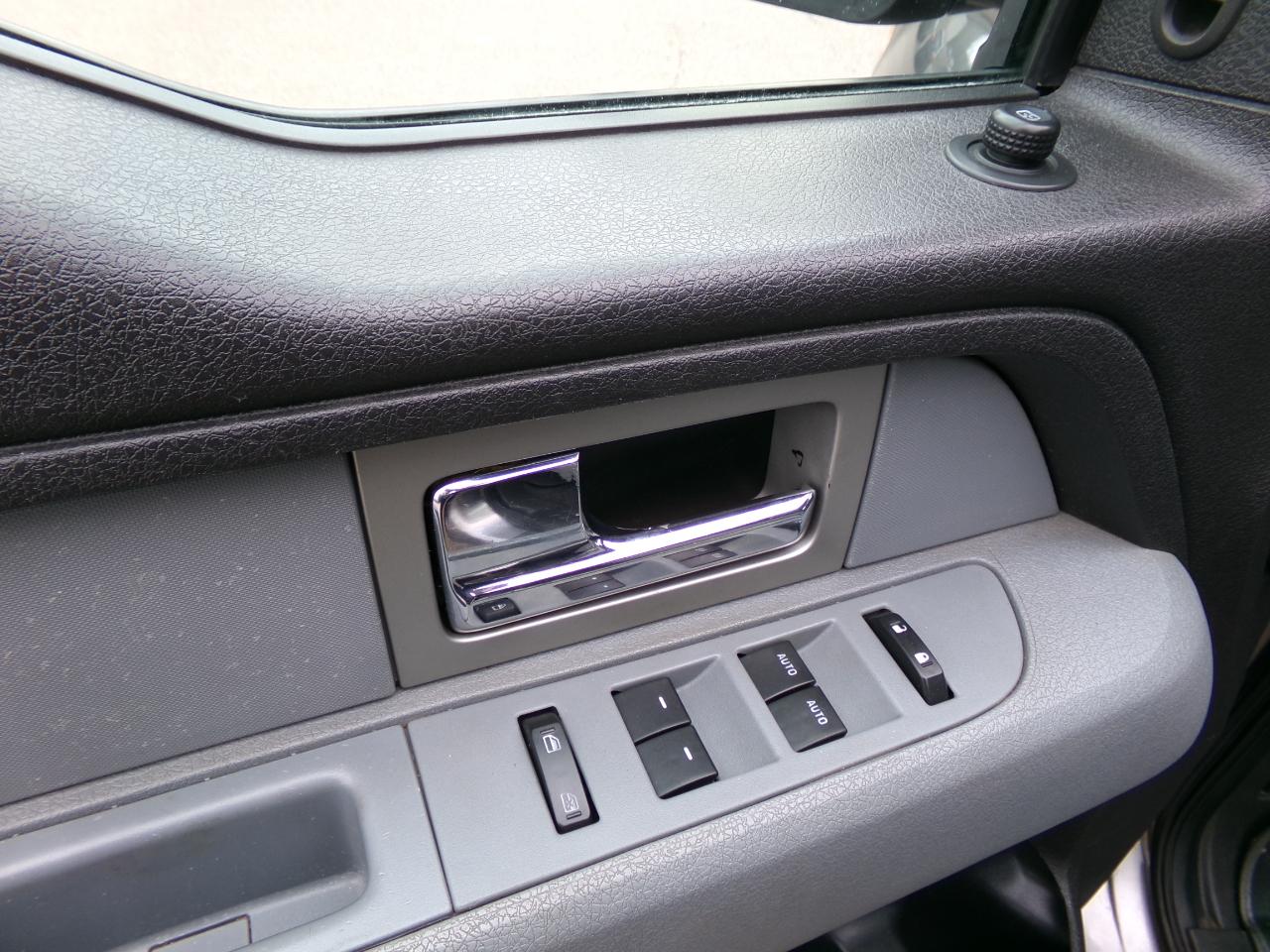 Ford F-150 4WD SuperCrew 145" XLT 2011