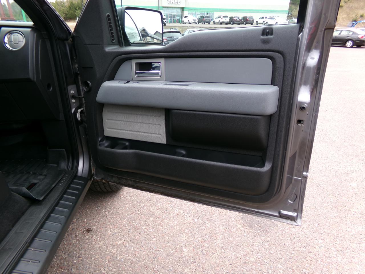 Ford F-150 4WD SuperCrew 145" XLT 2011