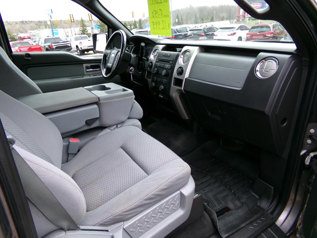 Ford F-150 4WD SuperCrew 145" XLT 2011
