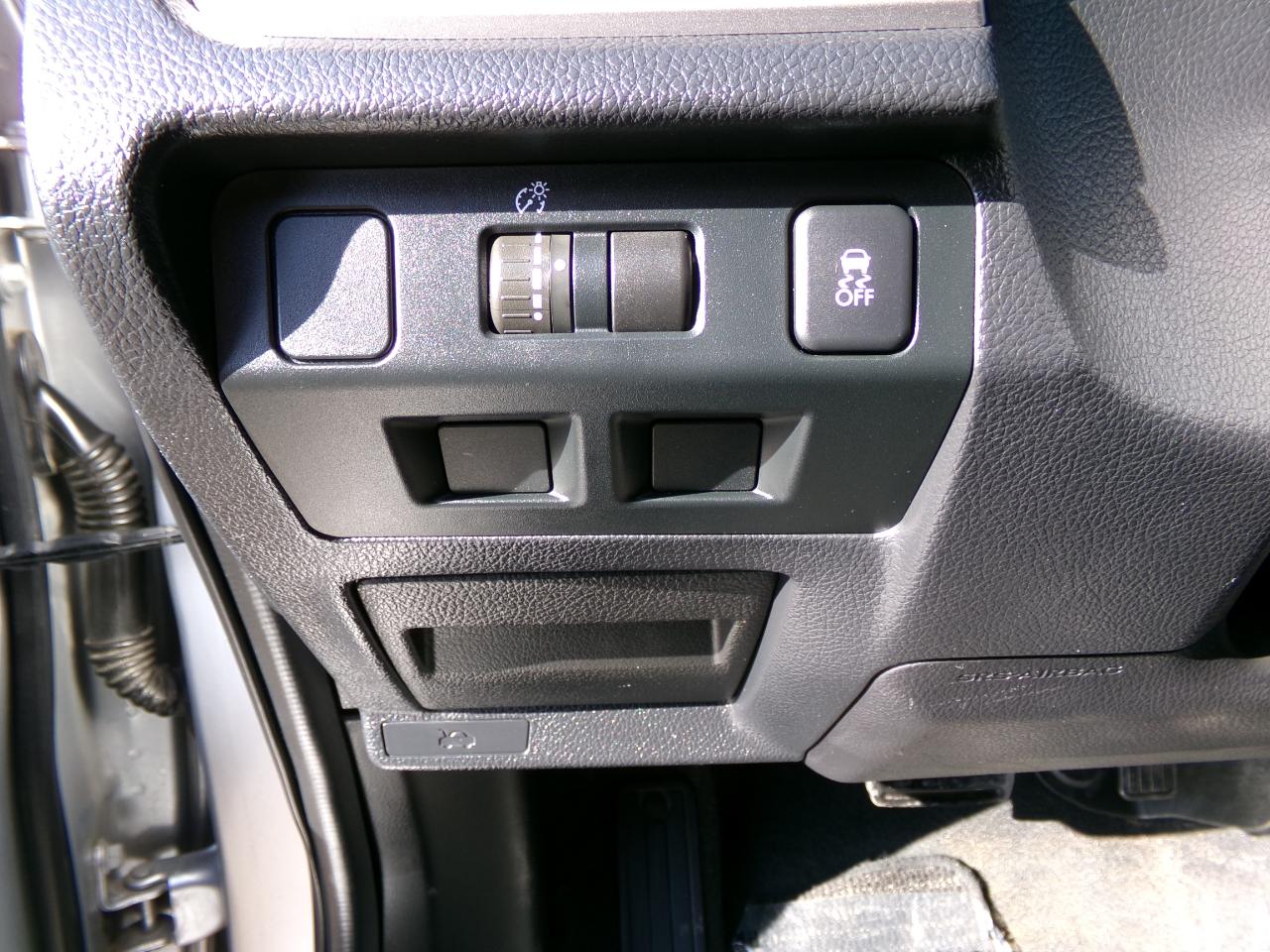 Subaru Forester 4dr CVT 2.5i Premium PZEV 2015