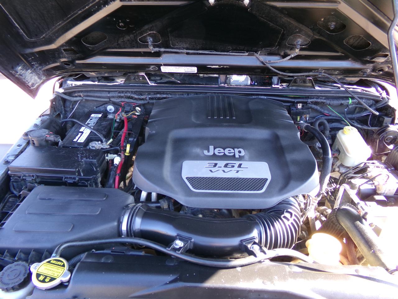Jeep Wrangler Unlimited 4WD 4dr Sport 2013