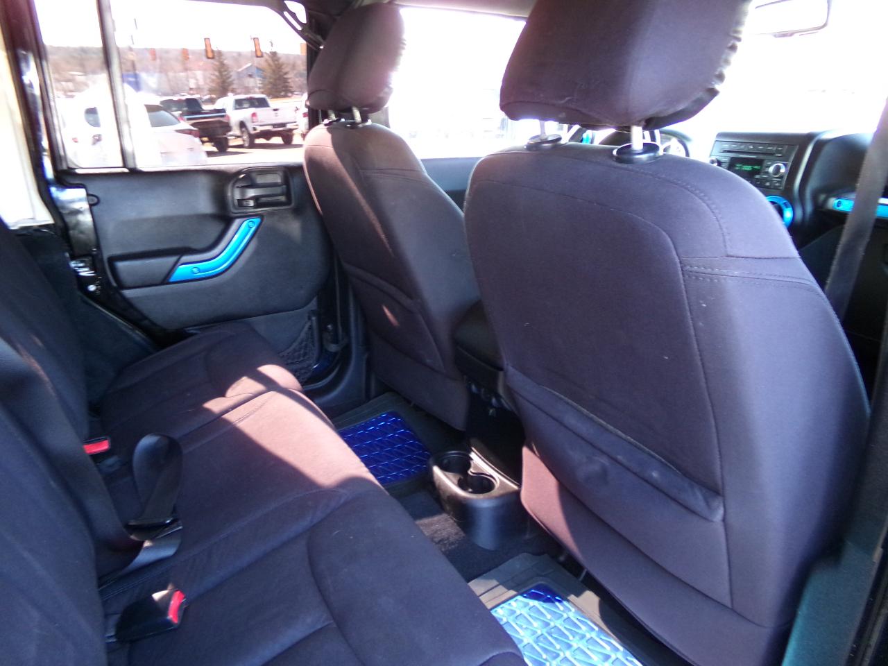 Jeep Wrangler Unlimited 4WD 4dr Sport 2013